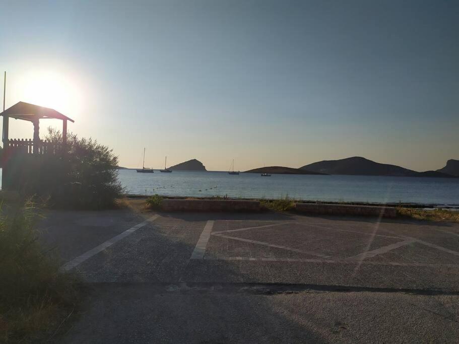 Modern Studio Next To The Sea! Porto Rafti Exterior photo